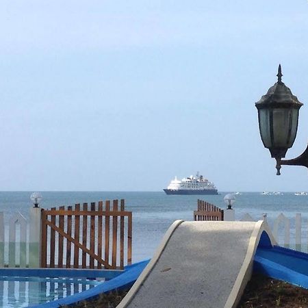Agm Beachfront Resort Donsol Dış mekan fotoğraf